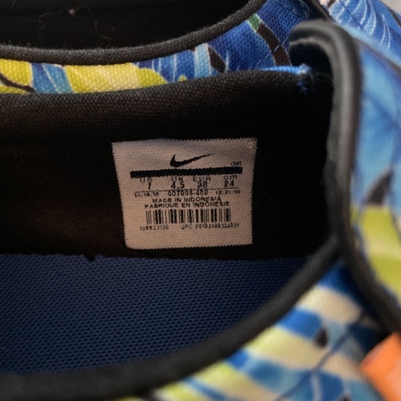 Woman’s Nike court royal slip on - Picture 2 of 3